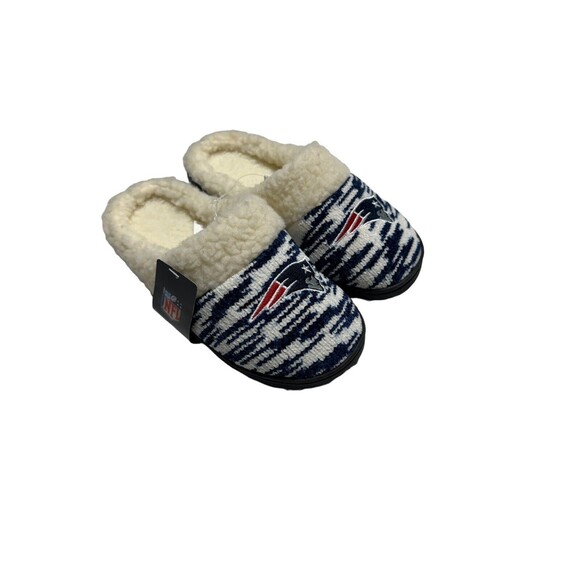 New England Patriots NFL Football Slippers Slip On House Shoes Womens Small 5/6‎ - Picture 2 of 14